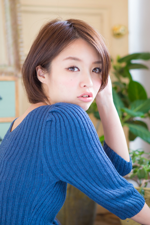 20代30代 大人かわいい小顔耳掛けナチュラルショートボブ