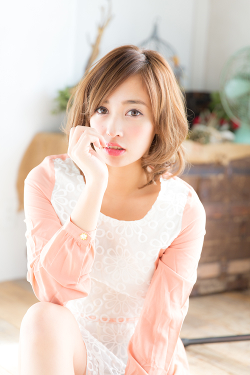 スタイリングが簡単！モテ愛されふんわりカールミディ